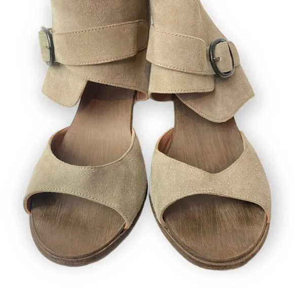 Argila by Pepe Monjo Tan  Sandals - Picture 4 of 8